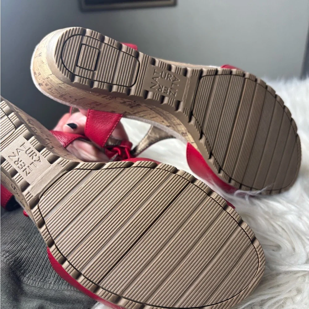 Naturalizer size 9 Women's Red Wedge Sandals comfort wedges spring summer